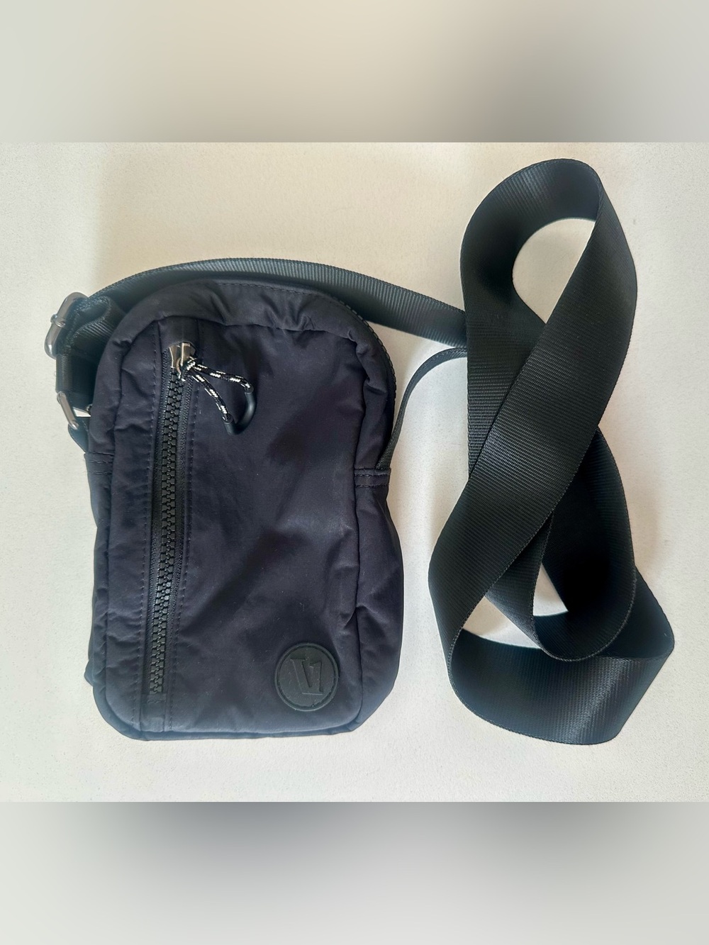 Vuori All Around Crossbody Bag - Black